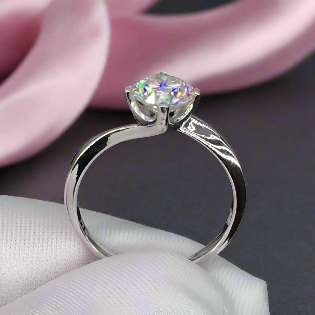 1.0 Ct VVS Diamond Engagement Ring