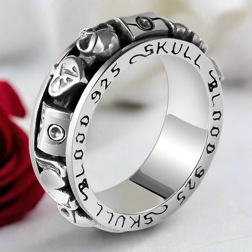Retro Trend Skull Love Poker Rotatable Men's Band