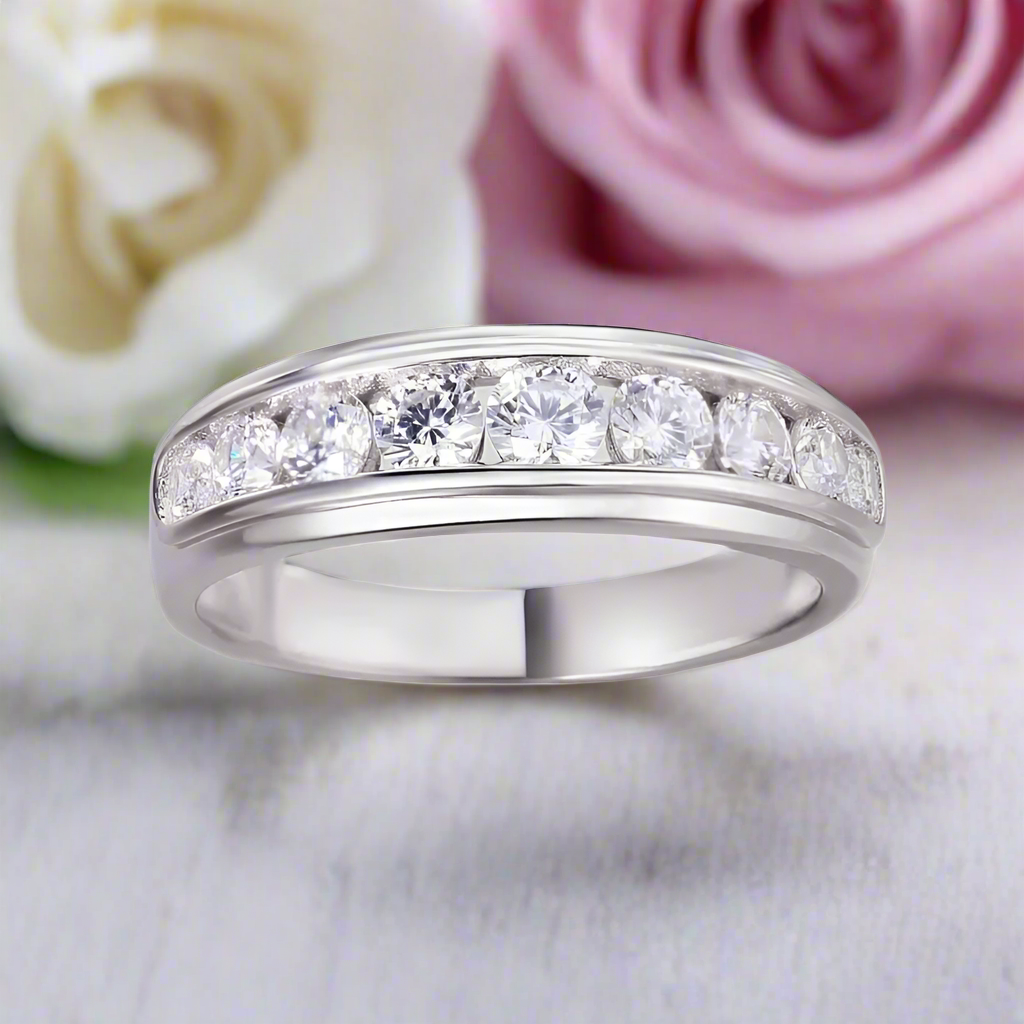 Elegant Round Cut Diamond Eternity Wedding Band