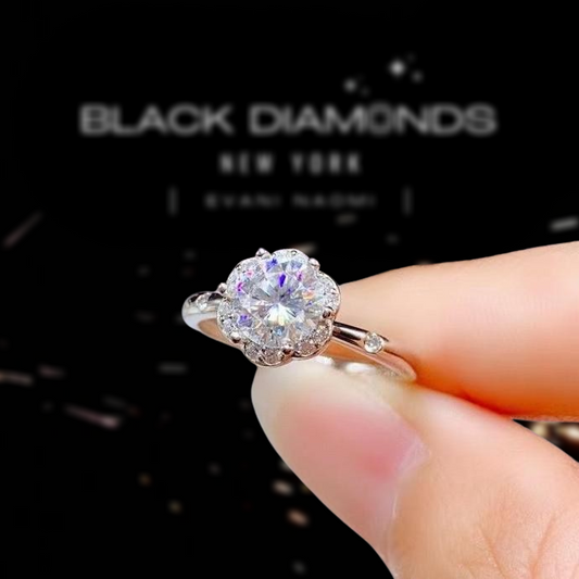 Crackling 1.0 Ct Diamond Engagement Ring