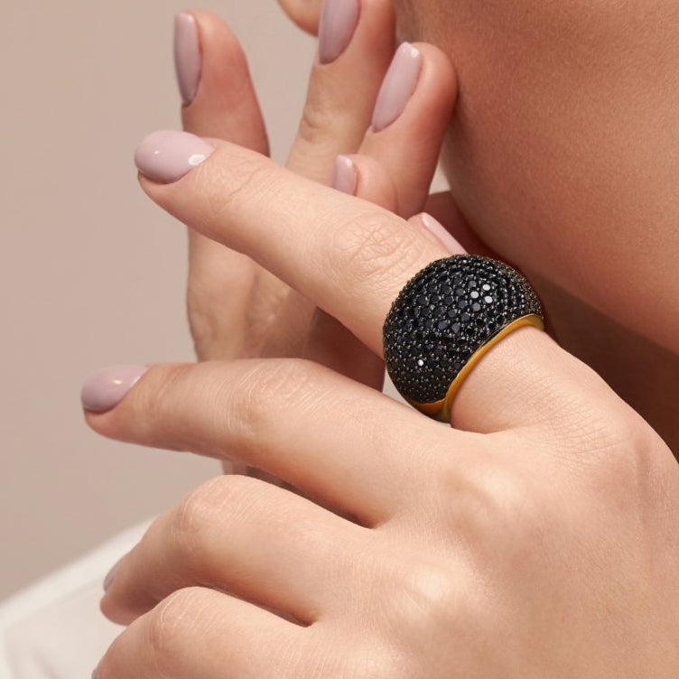 Unique 5.20 Ct Round-cut Black Spinel Ring
