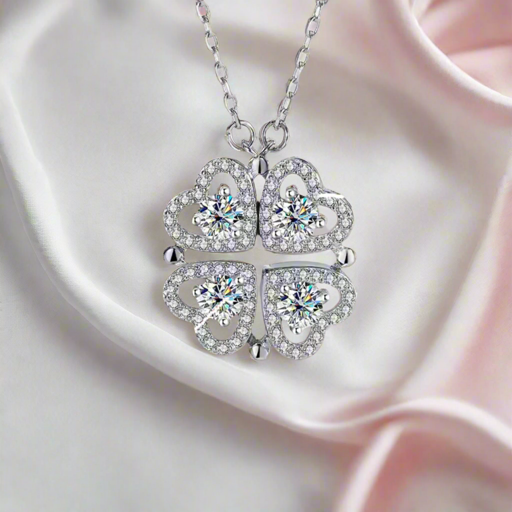 Clover-Heart Change Necklace