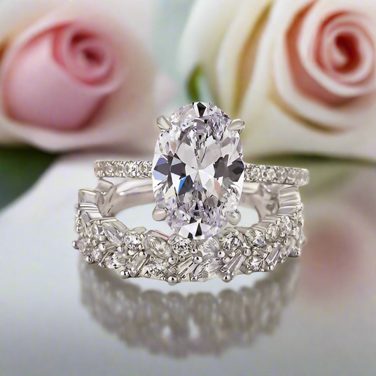 Stunning Oval Cut Diamond Wedding Ring Set