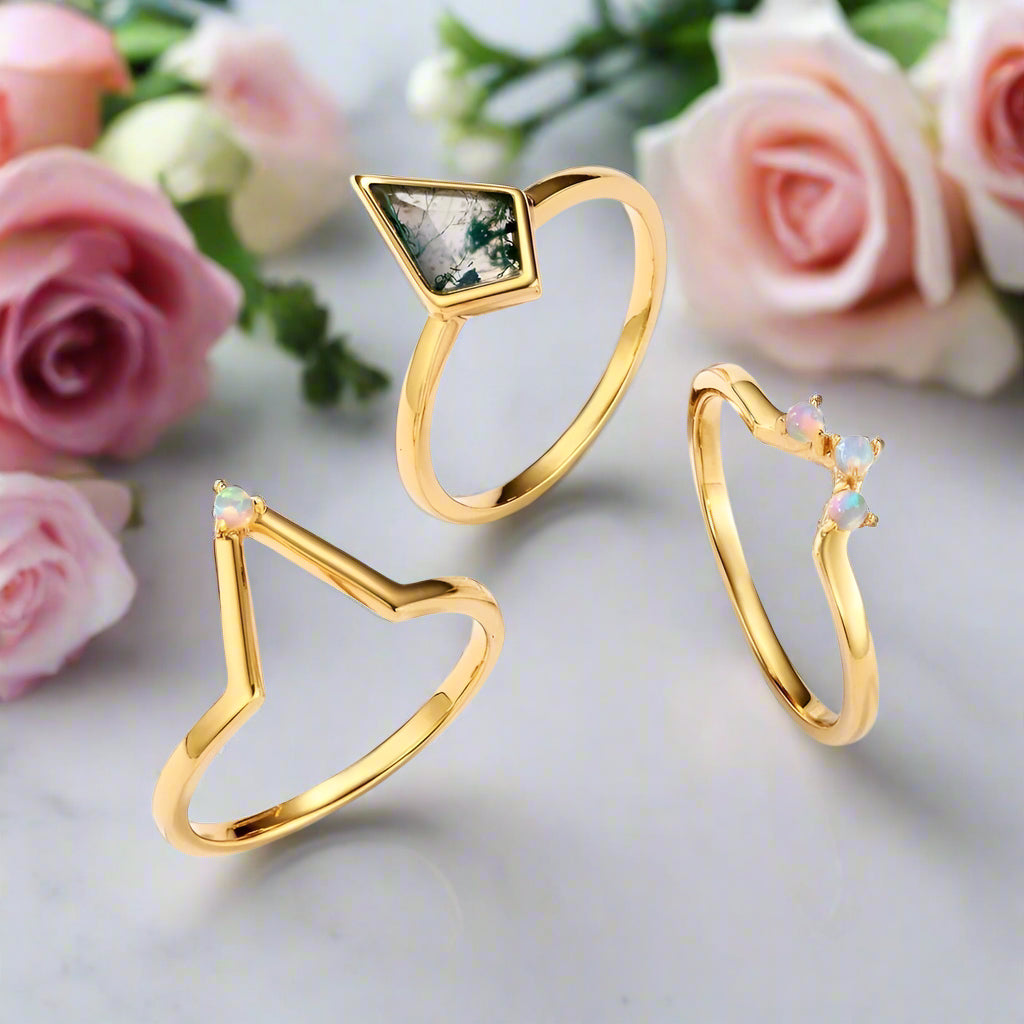 Natural Moss Agate Irregular Kit-cut Yellow Gold Wedding Ring