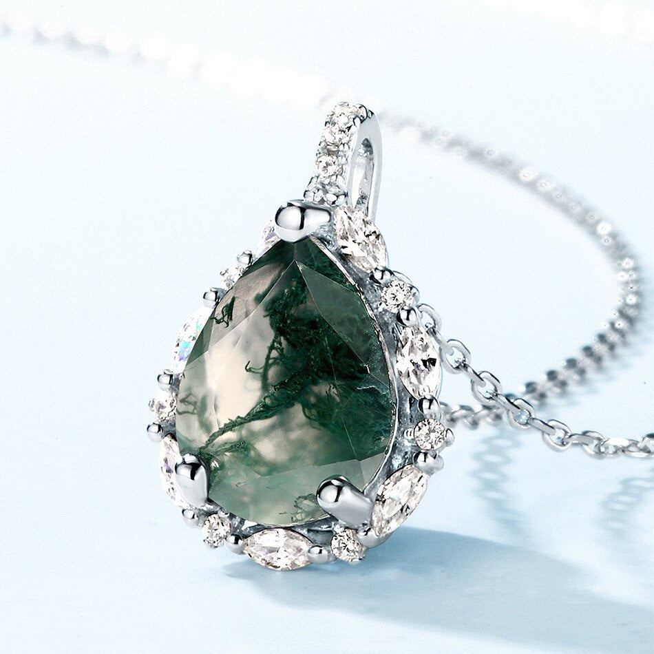 Pear-cut Natural Green Moss Agate Necklace