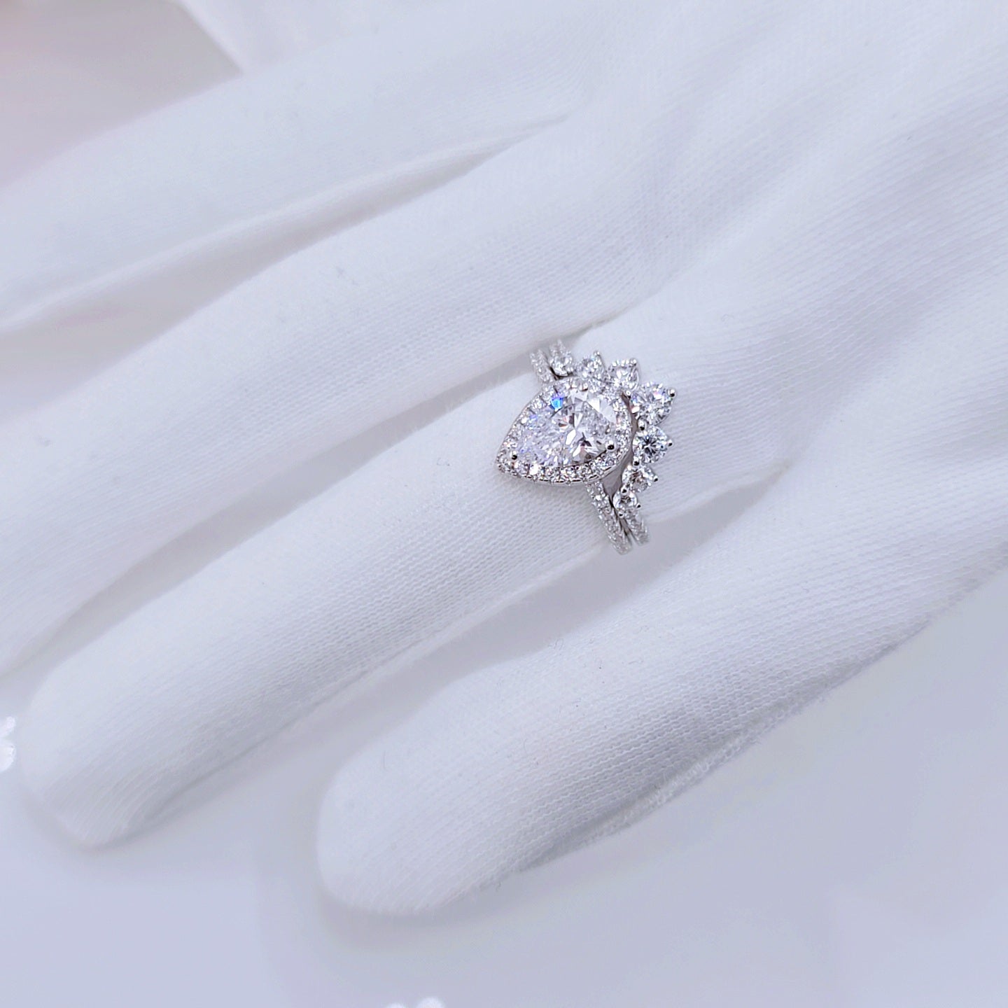 VIP 2.7Ct Halo Pear Cut Moissanite Engagement Ring Set
