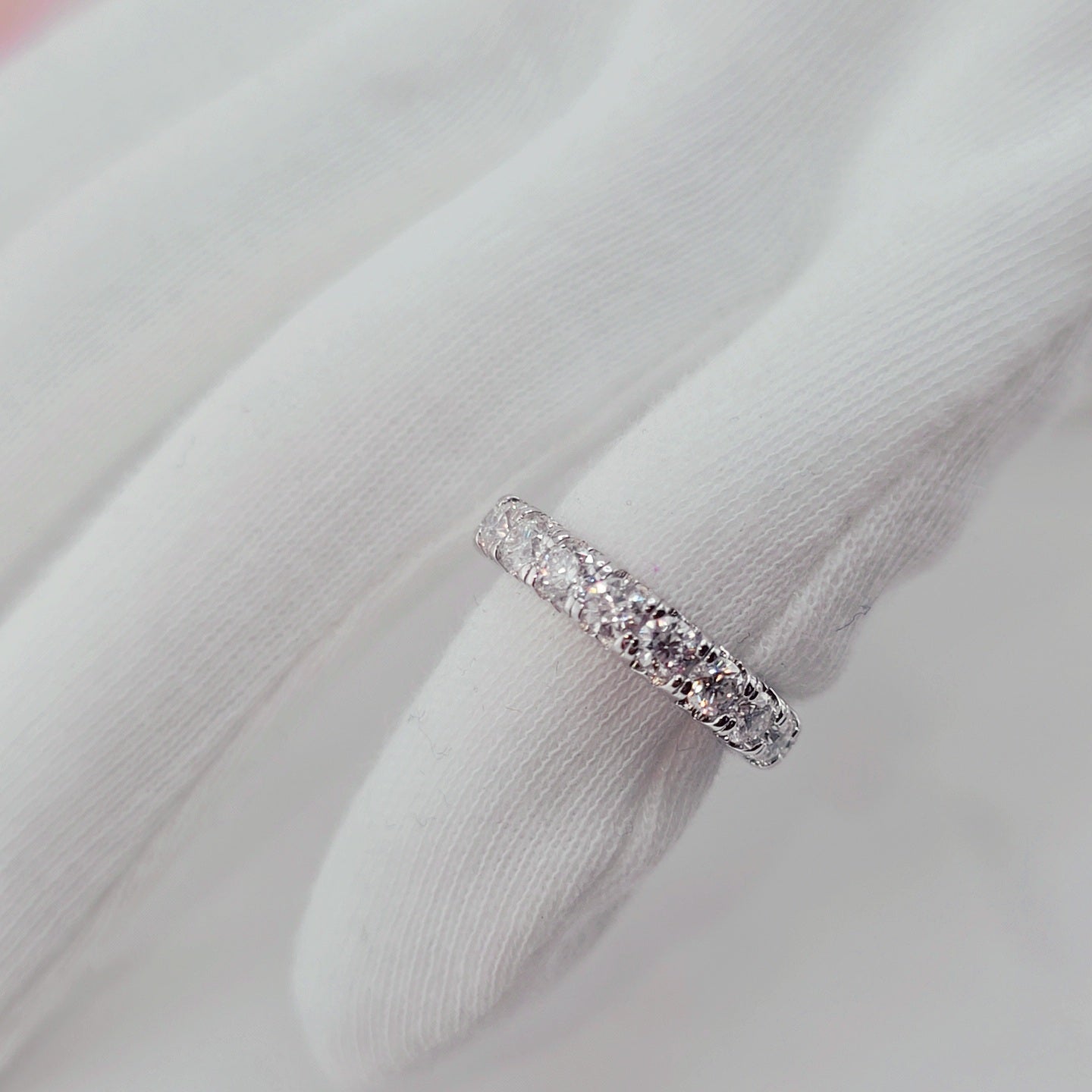Round Cut Diamond Eternity Wedding Band