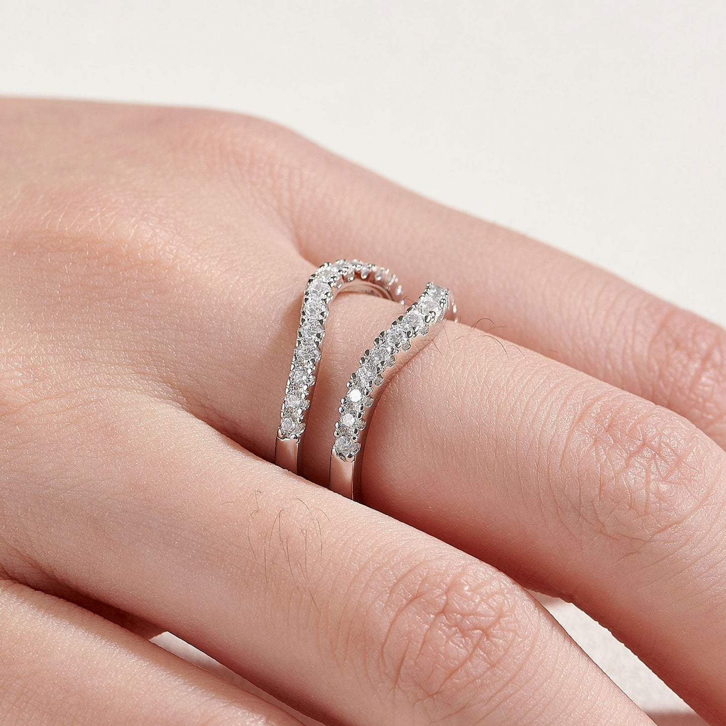 Round Cut Diamond Elegant Ring Enhancer